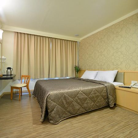 Ing Wang Hotel Tainan Luaran gambar