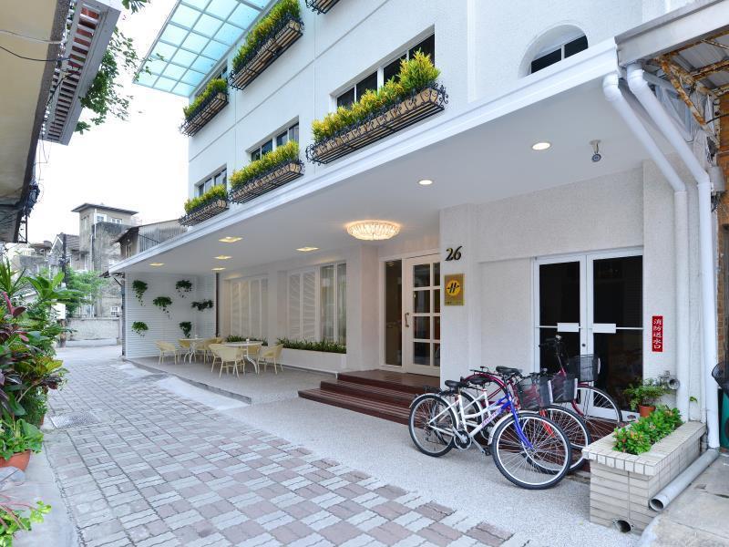Ing Wang Hotel Tainan Luaran gambar