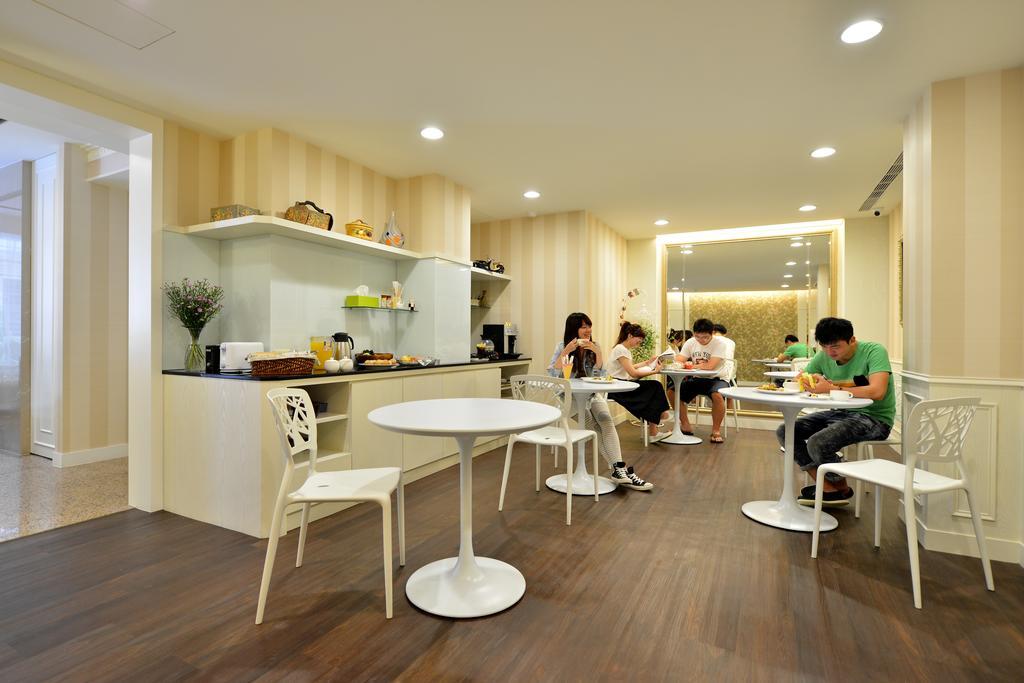 Ing Wang Hotel Tainan Luaran gambar