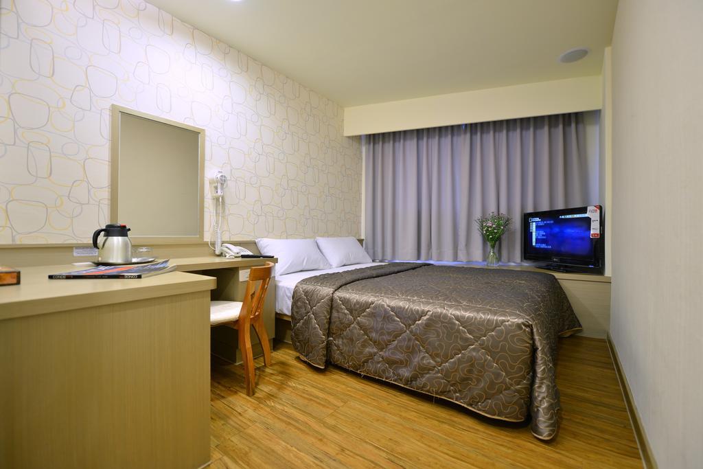 Ing Wang Hotel Tainan Luaran gambar